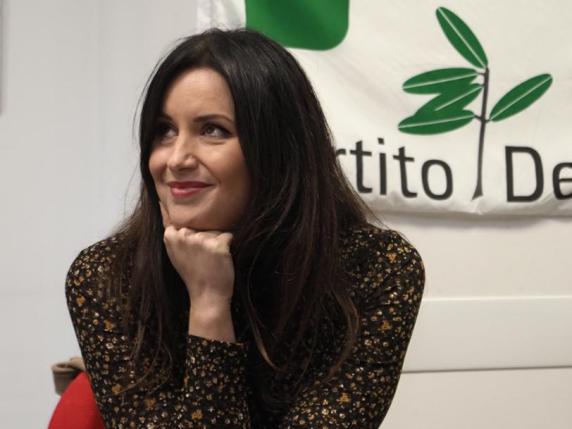 Isabella Conti: «Il veto M5S ai renziani? Fuori i conflitti nazionali si punti su welfare e casa»