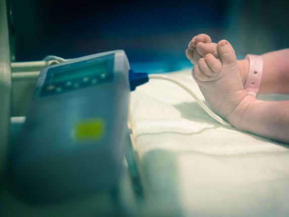 Gestazione per altri, cos'è e cambia adesso? Chi la utilizza di più, in Italia? Come funziona negli altri Paesi?