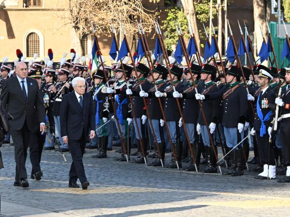 Festa delle Forze armate, Mattarella: «Il mio pensiero ai nostri soldati schierati in Medio oriente»