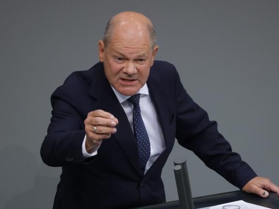 Germania, Scholz accelera: voto al più presto. Il rebus delle date