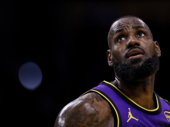 LeBron James dice addio ai social: «Troppo odio». La star del basket ha oltre 200 milioni di follower su Instagram e Twitter