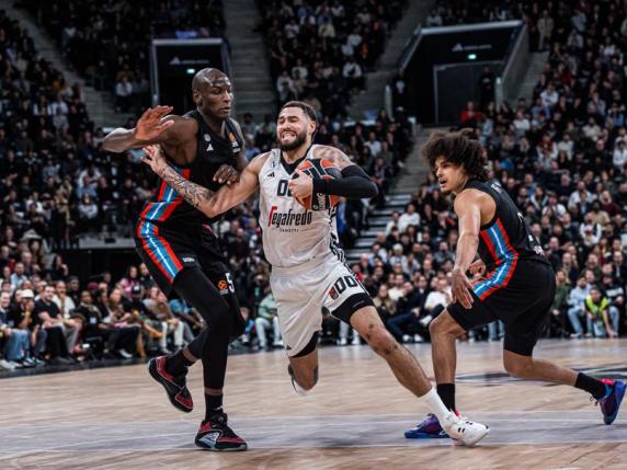 Eurolega, Paris Basketball-Segafredo Bologna 81-78: finale crudele per la Segafredo