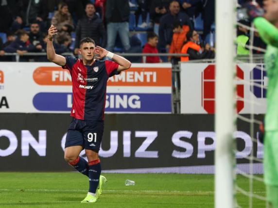 Cagliari-Verona 1-0: decide il gol di Piccoli, gialloblù in crisi