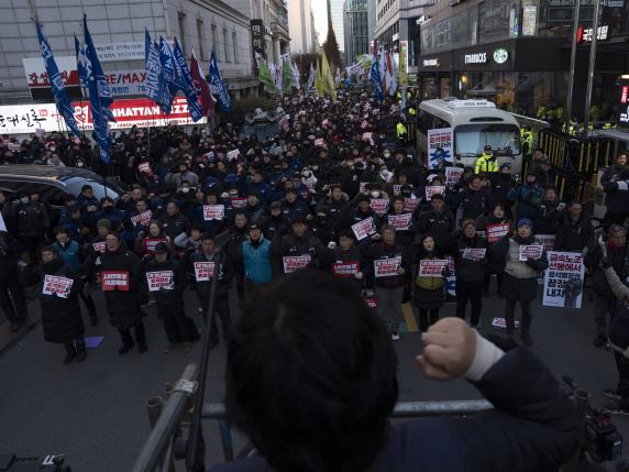 L'intellettuale sudcoreana Jeong: «Continueremo a lottare per difendere la democrazia»