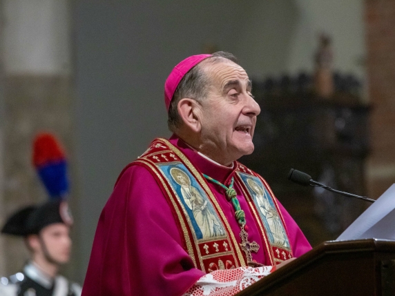 L'arcivescovo Delpini: «A Milano troppo spesso la casa è usata per fare soldi. Sembra che la città non voglia i cittadini» L'arcivescovo Delpini: «A Milano troppo spesso la casa è usata per fare soldi. Sembra che la città non voglia i cittadini»