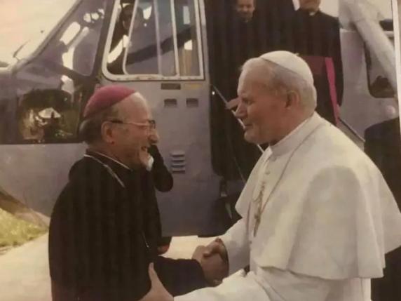 Monsignor Gaetano Bonicelli compie cent'anni: «Quando Wojtyla rifiutò le mie dimissioni»