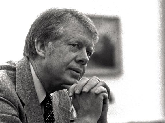 Jimmy Carter, l'outsider della Georgia che curò l’America del Watergate ma finì travolto dalla crisi iraniana