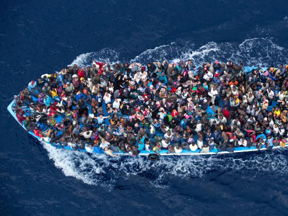 Italy drafts bill detaining migrants