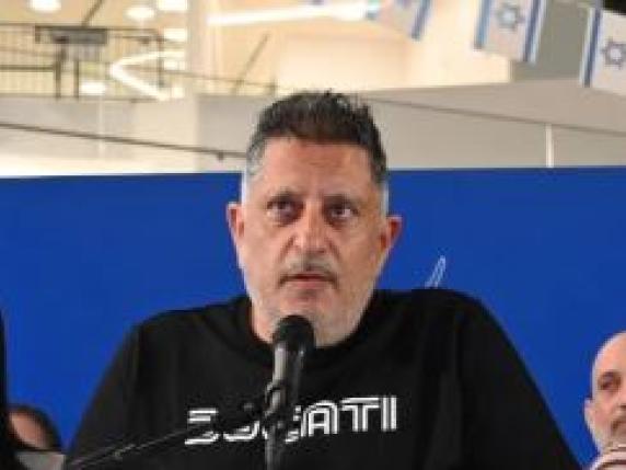 Il padre di Liri, soldata liberata: «Disprezzo chi si è opposto alla tregua». Le famiglie degli ostaggi diventano il primo partito d’opposizione contro Netanyahu