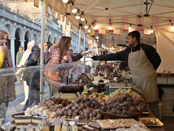 Torino, prezzi del cacao alle stelle, ora il gianduiotto è un lusso: «Aumenti incredibili, listino su anche del 15%»