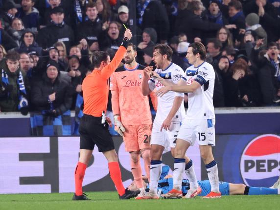 Bruges-Atalanta 2-1, la partita vista da Serina: battuti sul campo e da un errore arbitrale, ma la vergogna è la simulazione