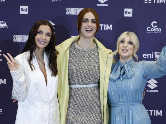 Il racconto della terza serata di Sanremo 2025 | Sul palco dell'Ariston al fianco di Carlo Conti ci saranno Miriam Leone, Elettra Lamborghini e Katia Follesa