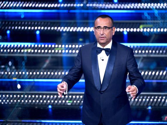 La scaletta della quarta serata di Sanremo 2025: duetti, cantanti, ospiti, orari, tutto quello che c'è da sapere