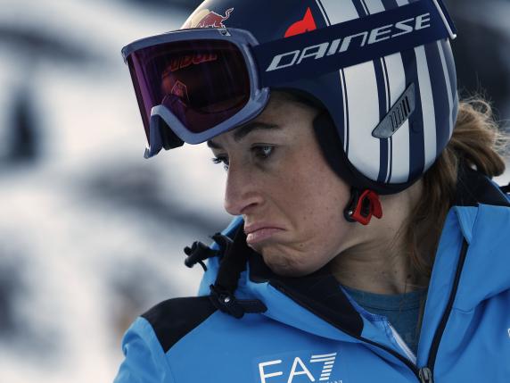 Sofia Goggia dopo la caduta al Gigante femminile di Saalbach: «Situazione tragicomica, capitano tutte a me»