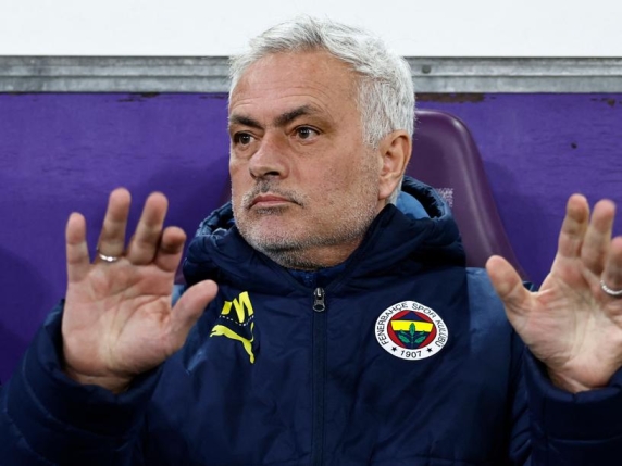 Mourinho denunciato per dichiarazioni razziste: «I giocatori del Galatasaray saltavano come scimmie»