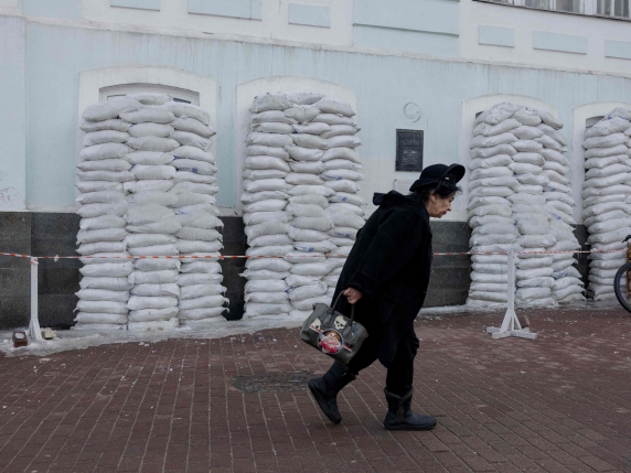 Ucraina-Russia, le notizie di oggi in diretta | Zelensky arrivato a Washington per l’intesa sulle terre rare