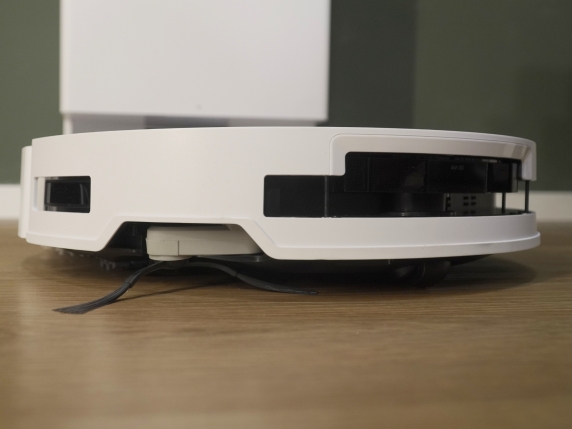 Ecovacs T50 Omni recensione: il robot aspirapolvere che riesce a passare sotto ai mobili e ai letti