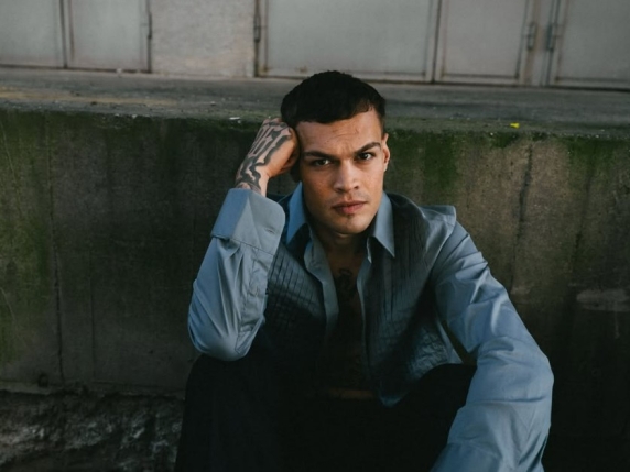 Blanco, torna a scuola e studia il latino: «Come i Beatles, la base di tutto»