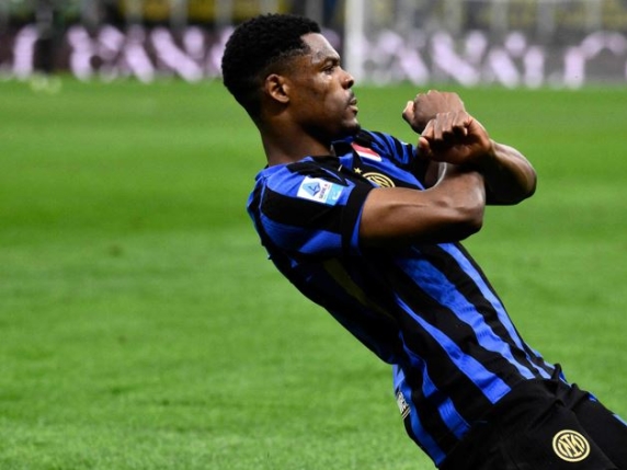 Inter Lazio: Pedro su rigore dopo fallo di mano in aria di Bisseck Live 2 2|?Le altre: pari Napoli, Juve e Roma avanti Inter Lazio: Pedro su rigore dopo fallo di mano in aria di Bisseck Live 2 2|?Le altre: pari Napoli, Juve e Roma avanti