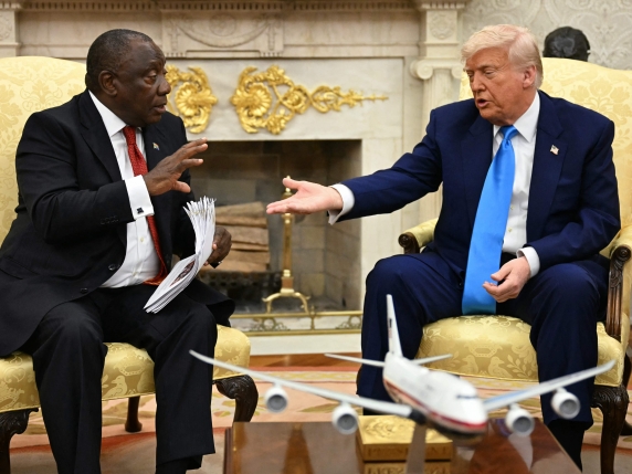 Trump, lite con il presidente sudafricano Ramaphosa alla Casa Bianca: «Agricoltori bianchi uccisi e indifesi» Trump, lite con il presidente sudafricano Ramaphosa alla Casa Bianca: «Agricoltori bianchi uccisi e indifesi»