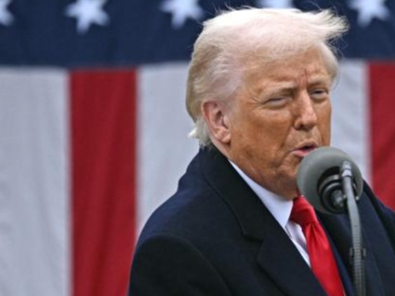 Trump minaccia l Trump minaccia l