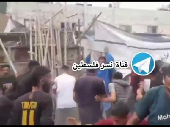 A Gaza ressa per un tozzo di pane: la calca dopo il via libera agli aiuti umanitari