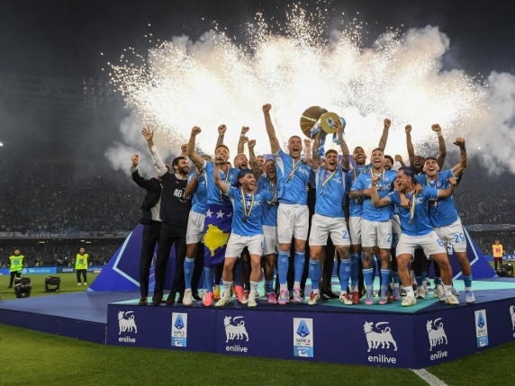 Conte, scudetto capolavoro. E i meriti di De Laurentiis enormi | Le pagelle del Napoli: Scott apriscatole (9,5), Lukaku crea spazi (9) Conte, scudetto capolavoro. E i meriti di De Laurentiis enormi | Le pagelle del Napoli: Scott apriscatole (9,5), Lukaku crea spazi (9)