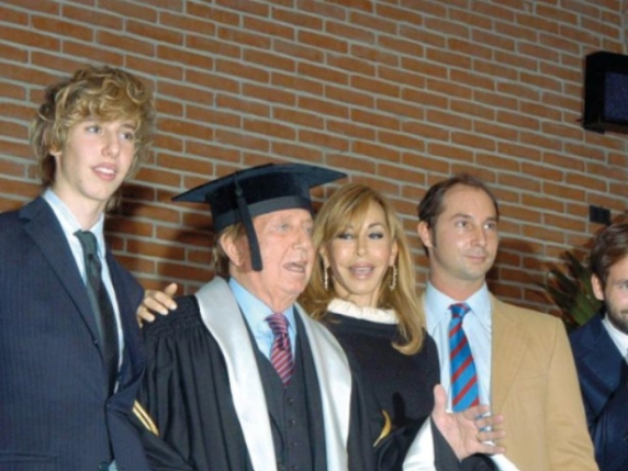 Il figlio di Mike Bongiorno: «Lui e mia madre Daniela ebbero una brutta crisi, ma passò. La salma trafugata e gli sciacalli che ci ricattavano»