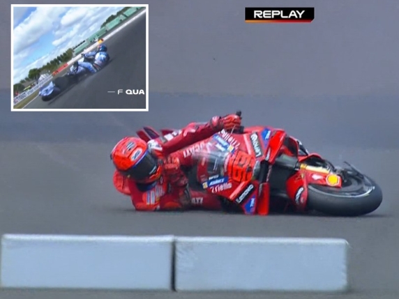 Gran Bretagna, la gara di MotoGp: Quartararo in testa su Miller che supera Bagnaia, Marc Marquez è 5° | Diretta Gran Bretagna, la gara di MotoGp: Quartararo in testa su Miller che supera Bagnaia, Marc Marquez è 5° | Diretta