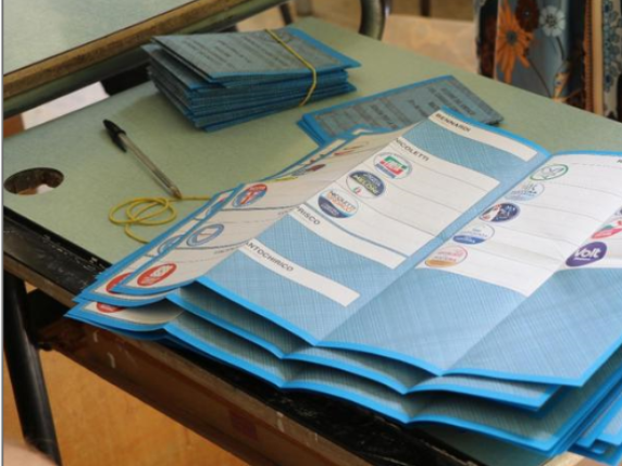 comunali exit poll il centrosinistra verso la vittoria al primo turno a genova e a ravenna avanti al ballottaggio a taranto e matera live da Xml2.corriere.it comunali exit poll il centrosinistra verso la vittoria al primo turno a genova e a ravenna avanti al ballottaggio a taranto e matera live