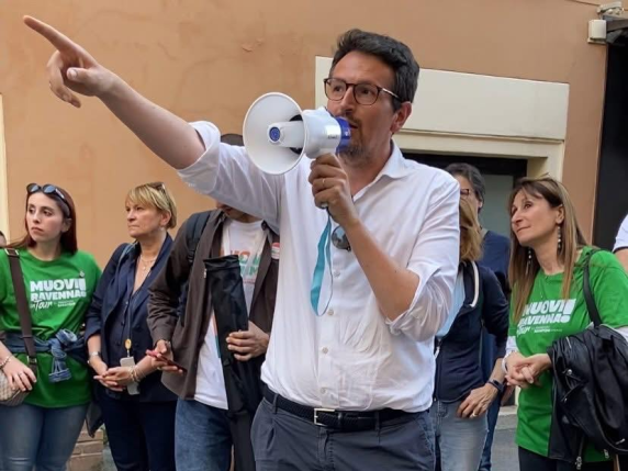 classe 1982 esperto di logistica chi è alessandro barattoni il nuovo primo cittadino di ravenna