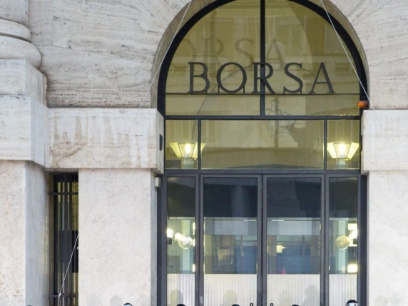 MPS plunges, drags Milan stocks