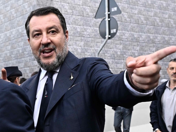 Autostrade, aumento pedaggi: emendamento ritirato dopo l'intervento di Salvini. Schlein attacca: «Non ci fidiamo»