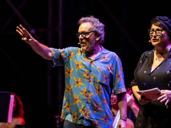 Corrado Nuzzo e Maria De Biase in «Filosofà, disquisizioni comiche da divano»