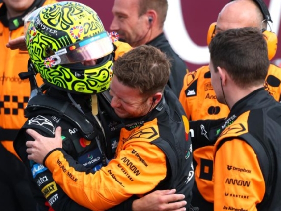 F1, a Silverstone vince Norris dopo penalità a Piastri, Hamilton 4°. Leclerc sprofonda, a 37 anni primo podio per Hulkenberg