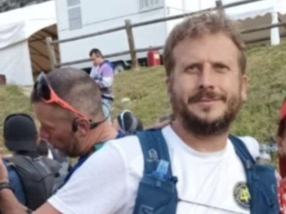 Trovato morto il 45enne Luca Colombo: è scivolato battendo la testa facendo trail running sui monti della Valsesia