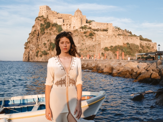 Celeste Dalla Porta: «Ho capito che non io ma il mare è il protagonista di "Parthenope"»