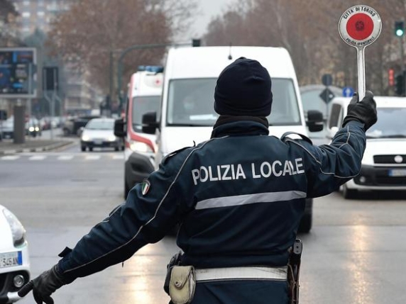 Stop agli Euro 5 diesel, quante auto si devono fermare? Dove si applicano le nuove regole? | Ma Milano non arretra: il blocco rimane