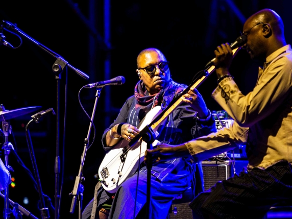 Meshell Ndgeocello e l'omaggio a James Baldwin: a Villa Osio il live fra alternative jazz e impegno
