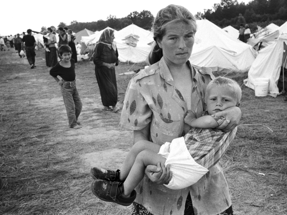 Srebrenica, 11 luglio '95: bambine stuprate, uomini decapitati, 10mila morti in 8 giorni. 'Mladic accarezzava i bimbi, poi li uccideva'