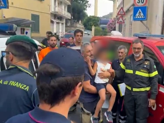 Trovato il bambino scomparso a Ventimiglia: Allen Ganao è vivo, ha camminato 3 chilometri, era nella zona collinare di Latte