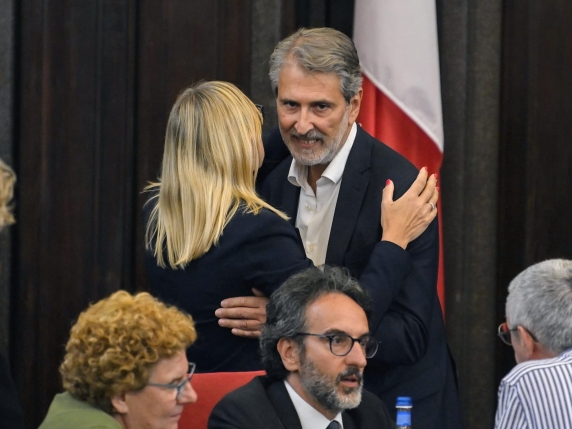Sala in Consiglio dopo le inchieste dell'urbanistica a Milano: Vado avanti. Le mie mani sono pulite. Lascia l'assessore Tancredi| Le notizie in diretta