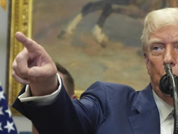Trump: «Ho risposto alla minaccia di Medvedev». I due sottomarini nucleari Usa ora «sono più vicini alla Russia»