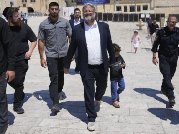 Israele, ministro israeliano sulla spianata delle Moschee: sale la tensione. Netanyahu: «Uno choc il video dell'ostaggio nel tunnel» 