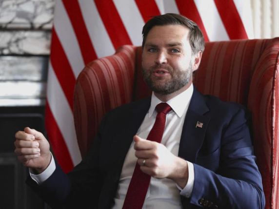 Ucraina-Russia, le notizie in diretta | Vance: L'accordo non renderà felici né la Russia né l'Ucraina. L'ambasciatore Usa alla Nato: Possibile Zelensky in Alaska. Mosca contro l'asse Ue-Kiev: Il loro è un volantino nazista