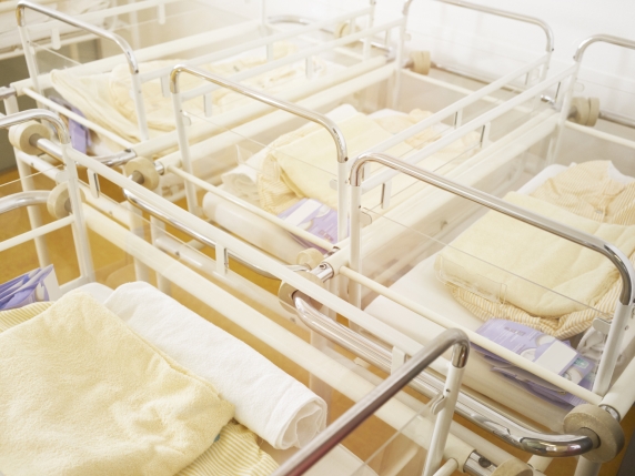 Condanna storica per ospedale pisano: 2,5 milioni di euro per danni cerebrali irreversibili a neonato dopo parto cesareo