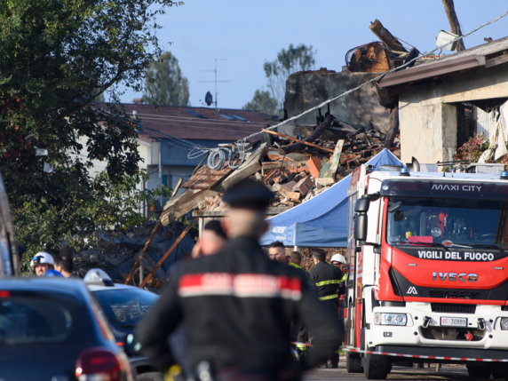 Farmhouse blast kills three Carabinieri