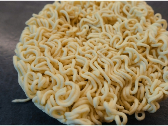 Noodles Istantanei: Come Consumarli in Modo Salutare e Sicuro