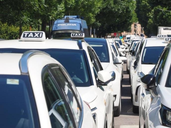 Taxi in Italia: 24 ore di sciopero nazionale, l'Umbria esclusa