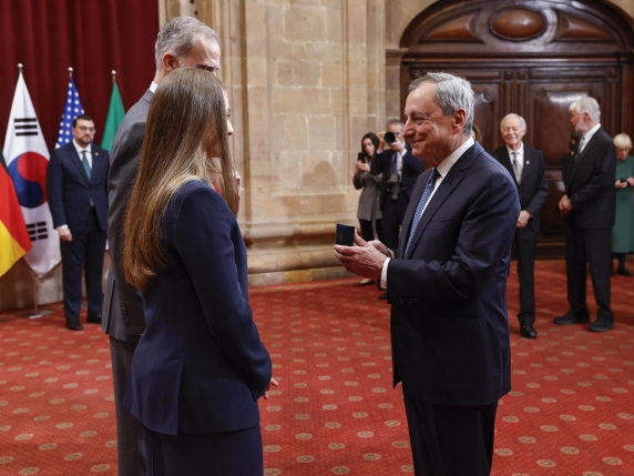 Draghi Lancia un Allarme: L'Unione Europea è sotto Attacco, è il Momento di Unire le Forze per la Sua Salvezza